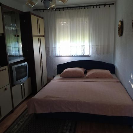 Oaza Mira Porodicna Kuca Za Opustanje Apatin Exterior foto